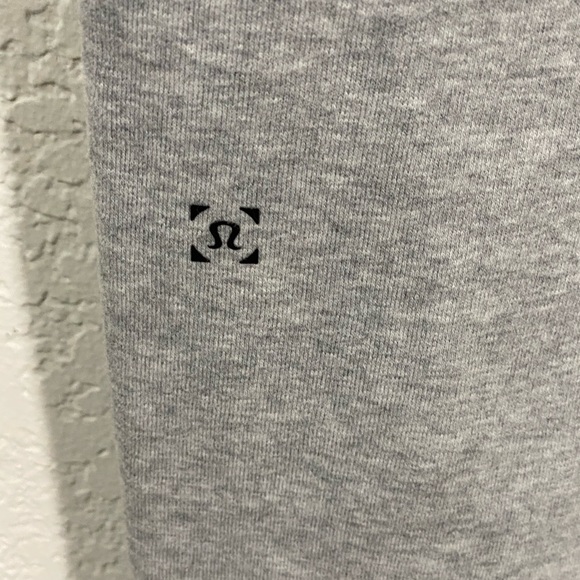 Lululemon Men's Gray Sweatpants - Picture 5 of 6